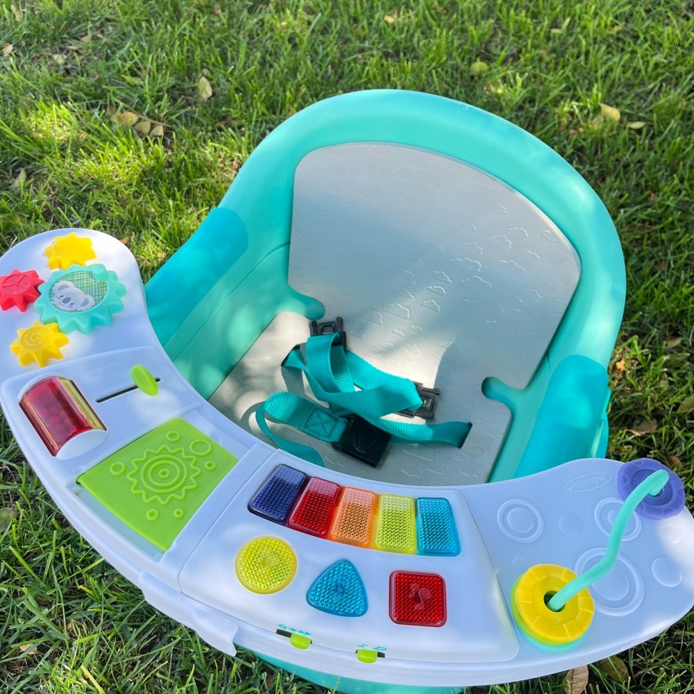 Infantino Blue and White Learning Toy Activity Center